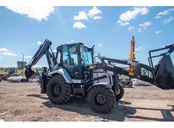Buldoexcavator CUKUROVA 885 XG STAGE V joystick - de vanzare